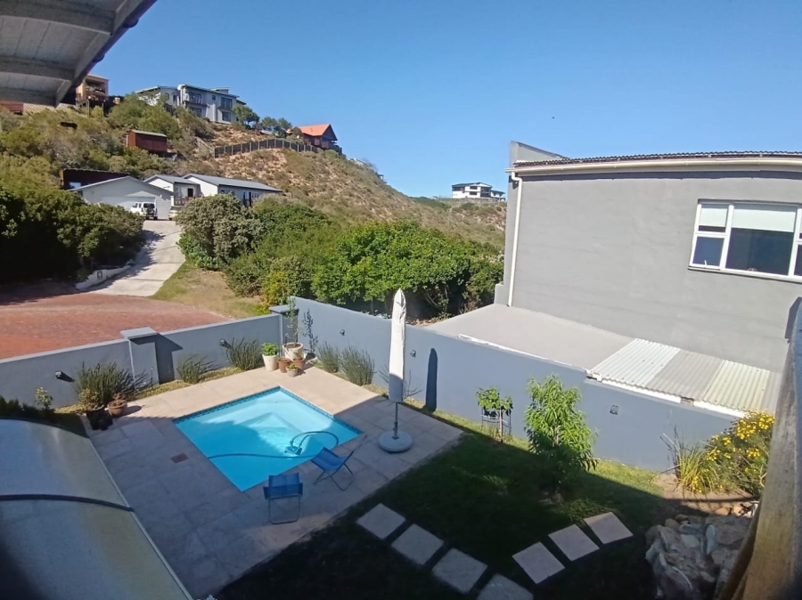 To Let 3 Bedroom Property for Rent in Cola Beach Western Cape